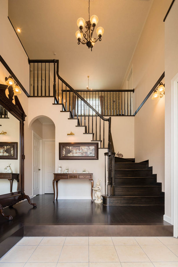 ロビンスジャパン 【2000万円台/44.6坪/レンガ/ジョージアン/間取り図公開】アンティークが似合うレンガの家の建築実例画像2