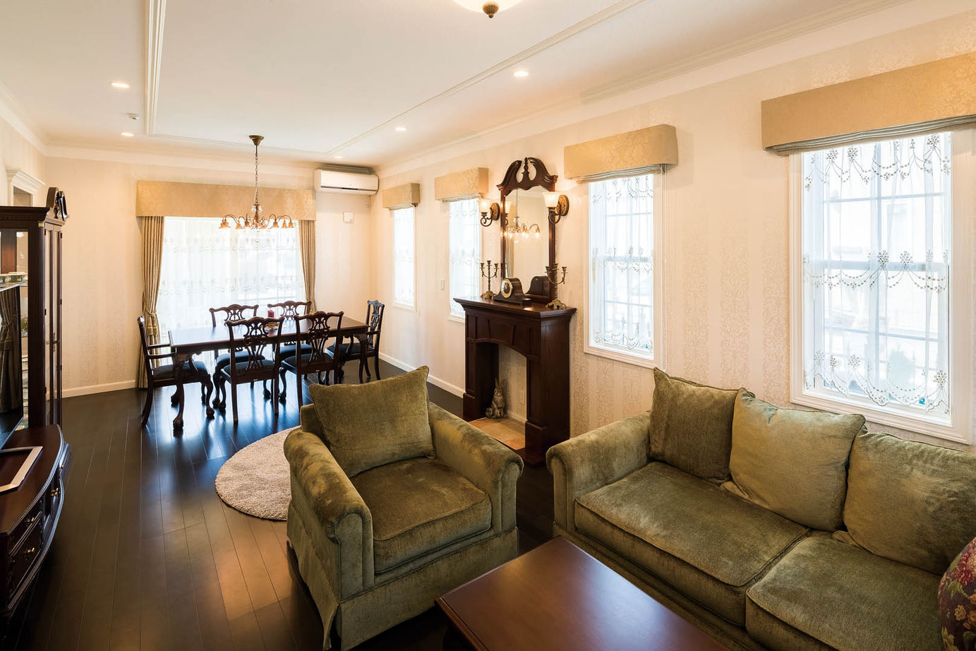 ロビンスジャパン 【2000万円台/44.6坪/レンガ/ジョージアン/間取り図公開】アンティークが似合うレンガの家の建築実例画像4