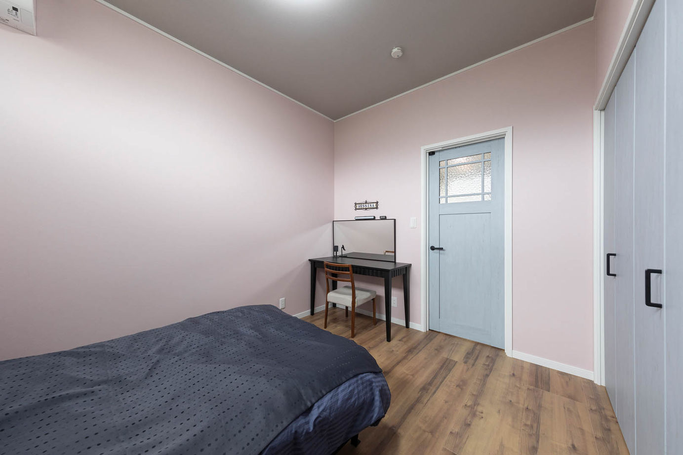 ロビンスジャパン 【2200万円/34.4坪/平屋/ビルトインガレージ/別荘】大人の遊び心を刺激するサーファーズスタイルの家の建築実例画像8