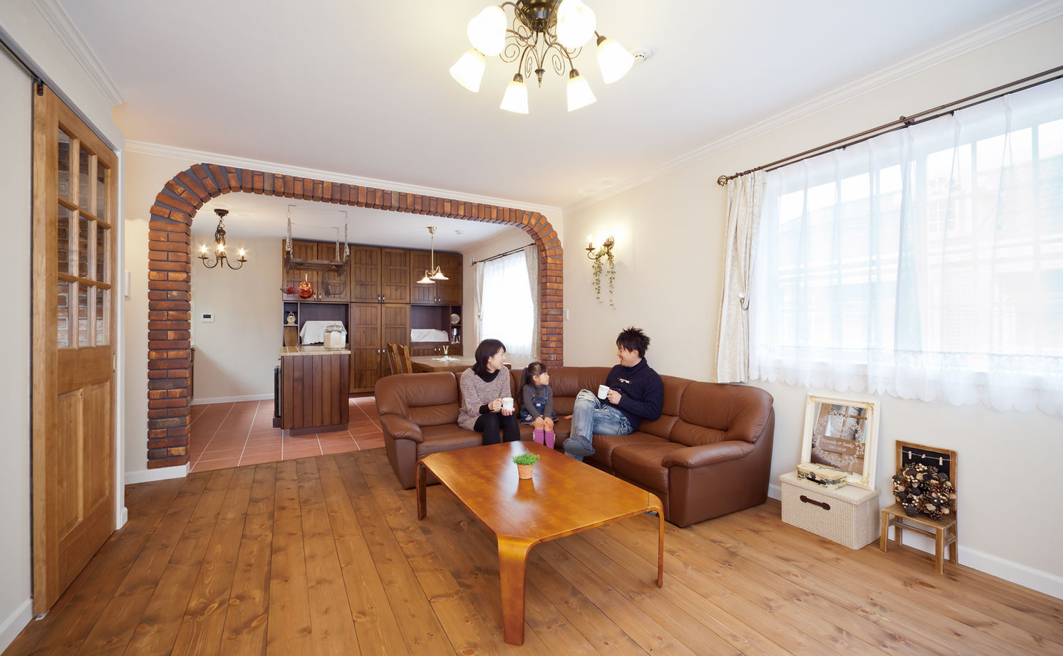 ロビンスジャパン 【1000万円台/狭小地】狭小地に憧れの輸入住宅！低予算でゆとりの3階建てを東京での建築実例画像5