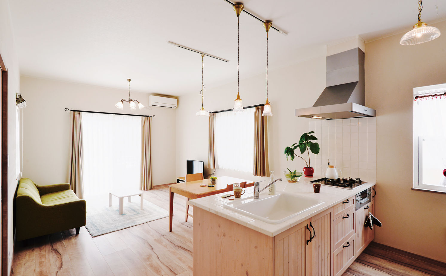 ロビンスジャパン 【1000万円台・平屋の家・間取り図公開】好きな雑貨に囲まれて暮らす「おうちカフェ」なフラットハウスの建築実例画像4