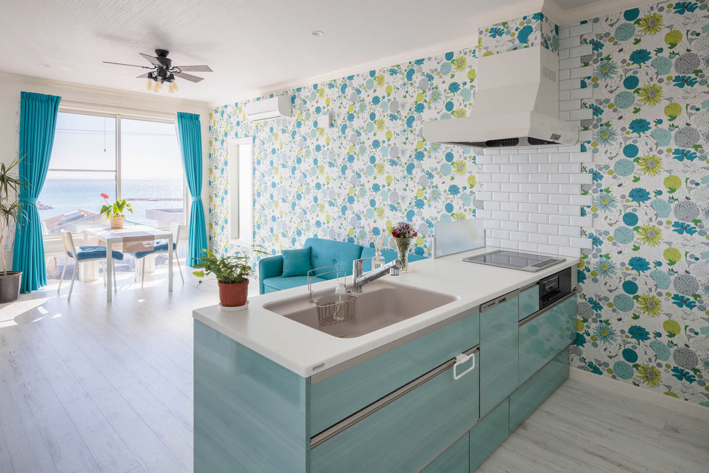 ロビンスジャパン 【2000万円台/39.3坪/屋上バルコニー/間取り図公開】毎日がリゾートライフ！きらめく海を感じて暮らす家の建築実例画像9