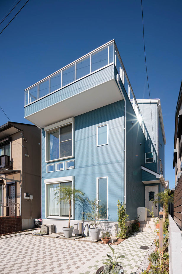 ロビンスジャパン 【2000万円台/39.3坪/屋上バルコニー/間取り図公開】毎日がリゾートライフ！きらめく海を感じて暮らす家の建築実例画像12