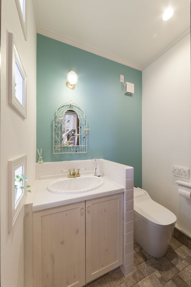 ロビンスジャパン 【1000万円台/間取図/店舗併用】カフェ兼住宅の夢叶う優美な外観の建築実例画像6