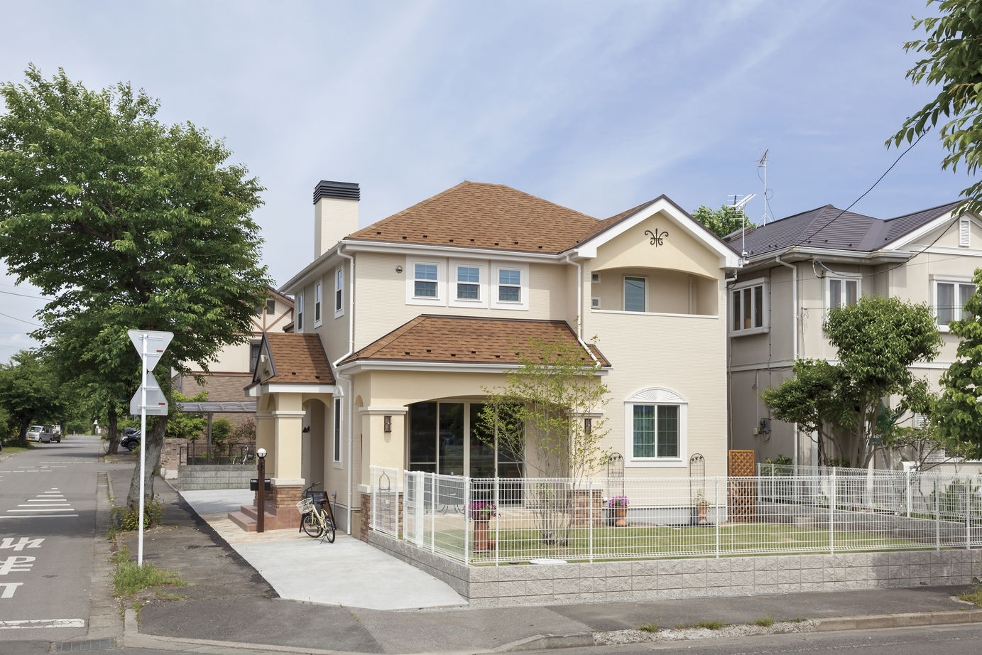 ロビンスジャパン 【1000万円台/間取図/店舗併用】カフェ兼住宅の夢叶う優美な外観の建築実例画像8