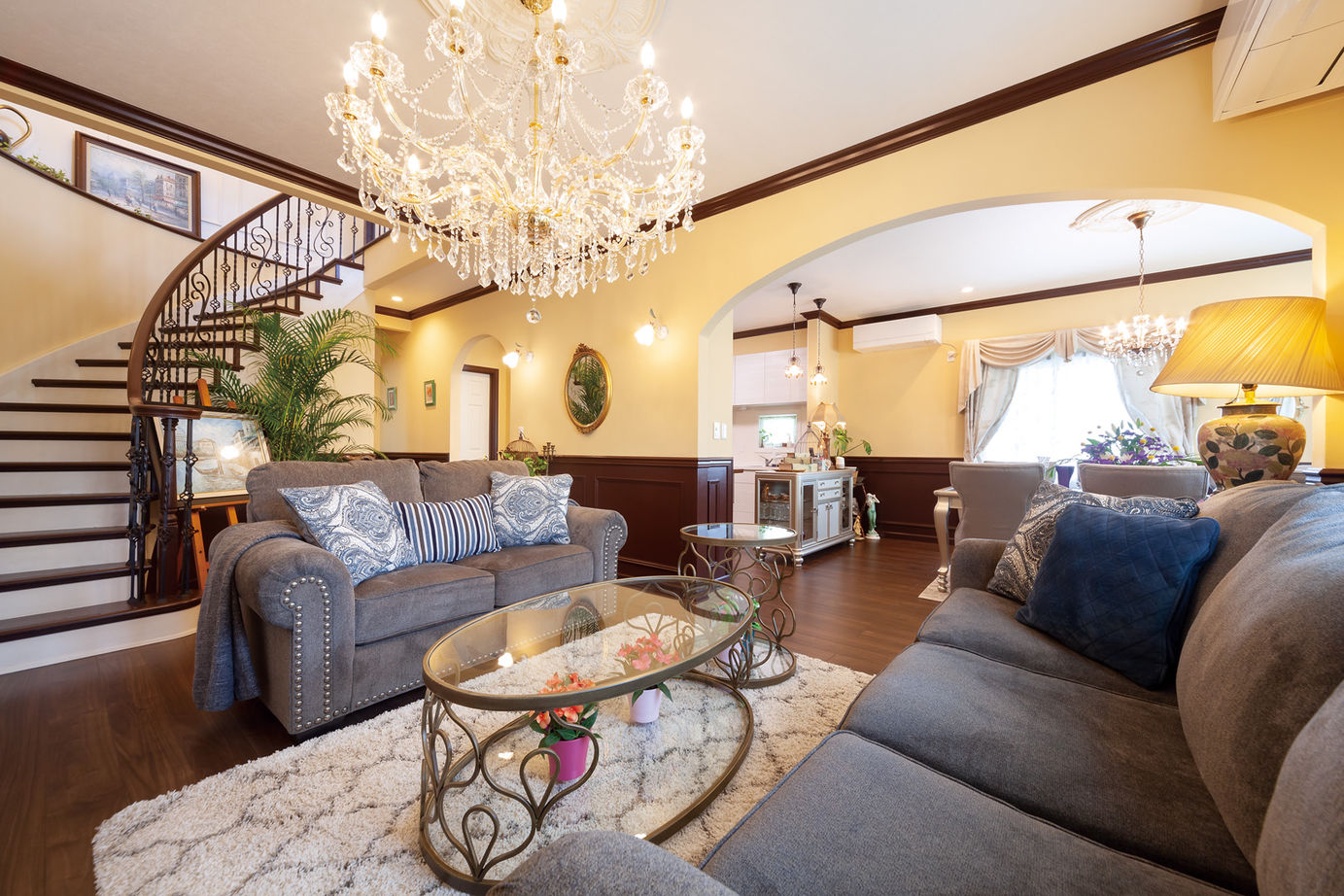 ロビンスジャパン 【2981万円/59.6坪/サーキュラー階段  /間取り図公開】人生を華やかに彩るクイーン・アン様式の邸宅の建築実例画像