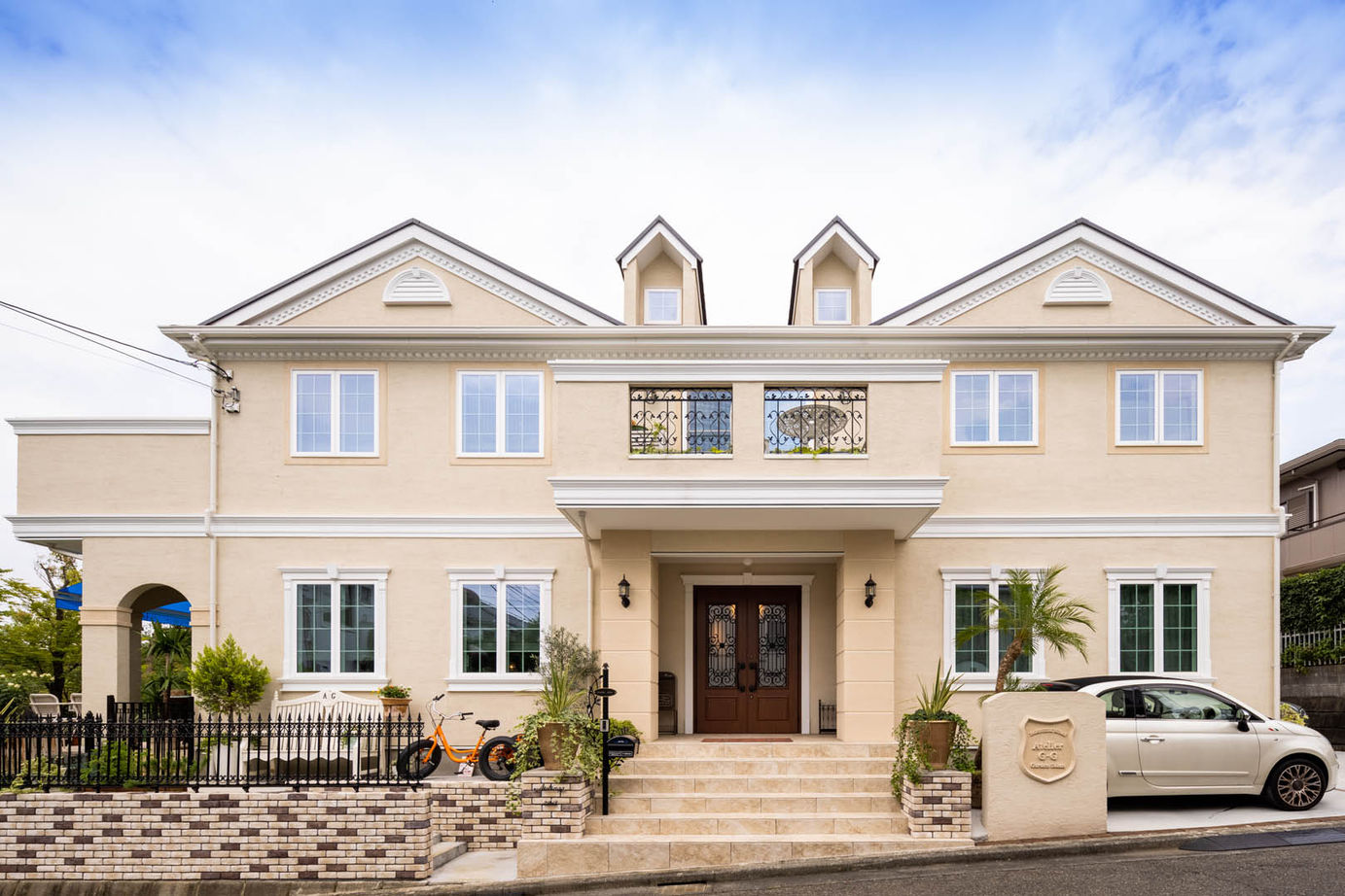 ロビンスジャパン ［輸入住宅/オフィス併用/建築家/間取り図公開］ブローニュの森の貴婦人をイメージしたエレガントな邸宅の建築実例画像2