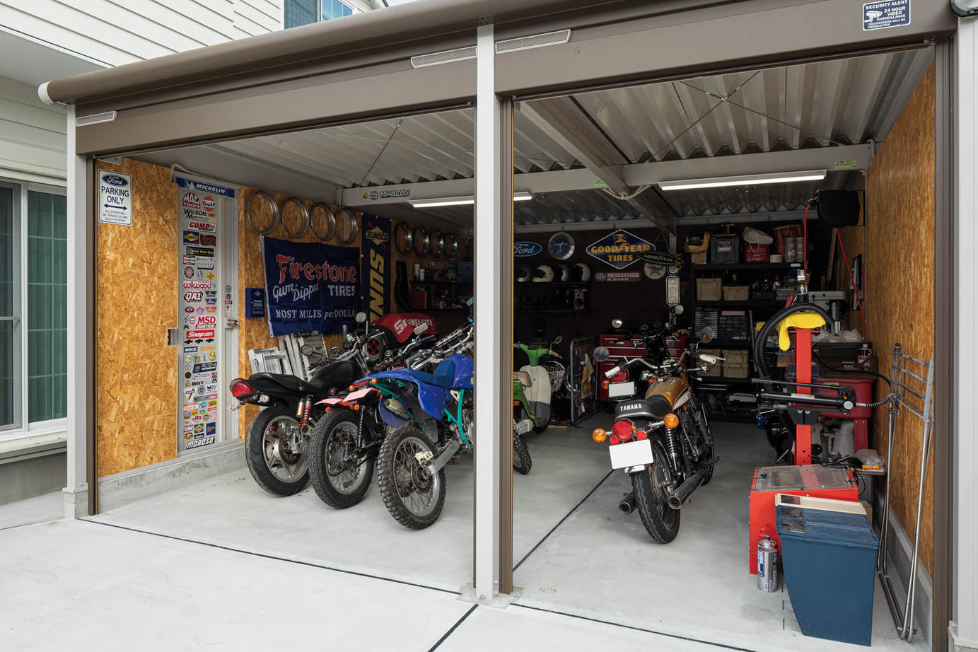 ロビンスジャパン 【1000万円台/23.7坪/アメリカ住宅/間取り図公開】ガレージライフを満喫するアメリカンハウスの建築実例画像2