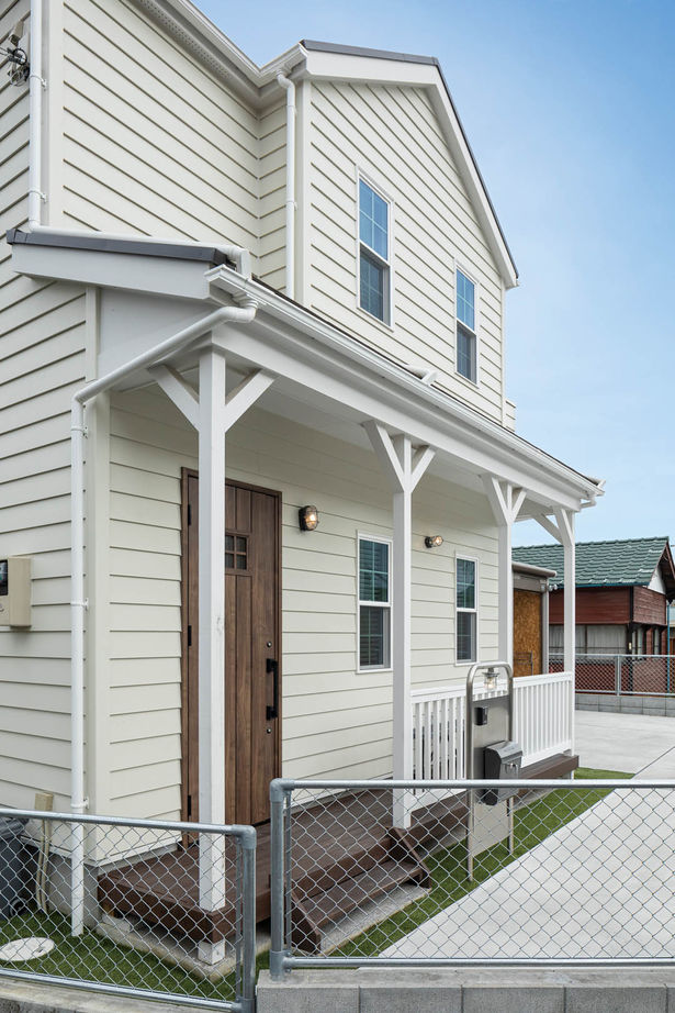 ロビンスジャパン 【1000万円台/23.7坪/アメリカ住宅/間取り図公開】ガレージライフを満喫するアメリカンハウスの建築実例画像3