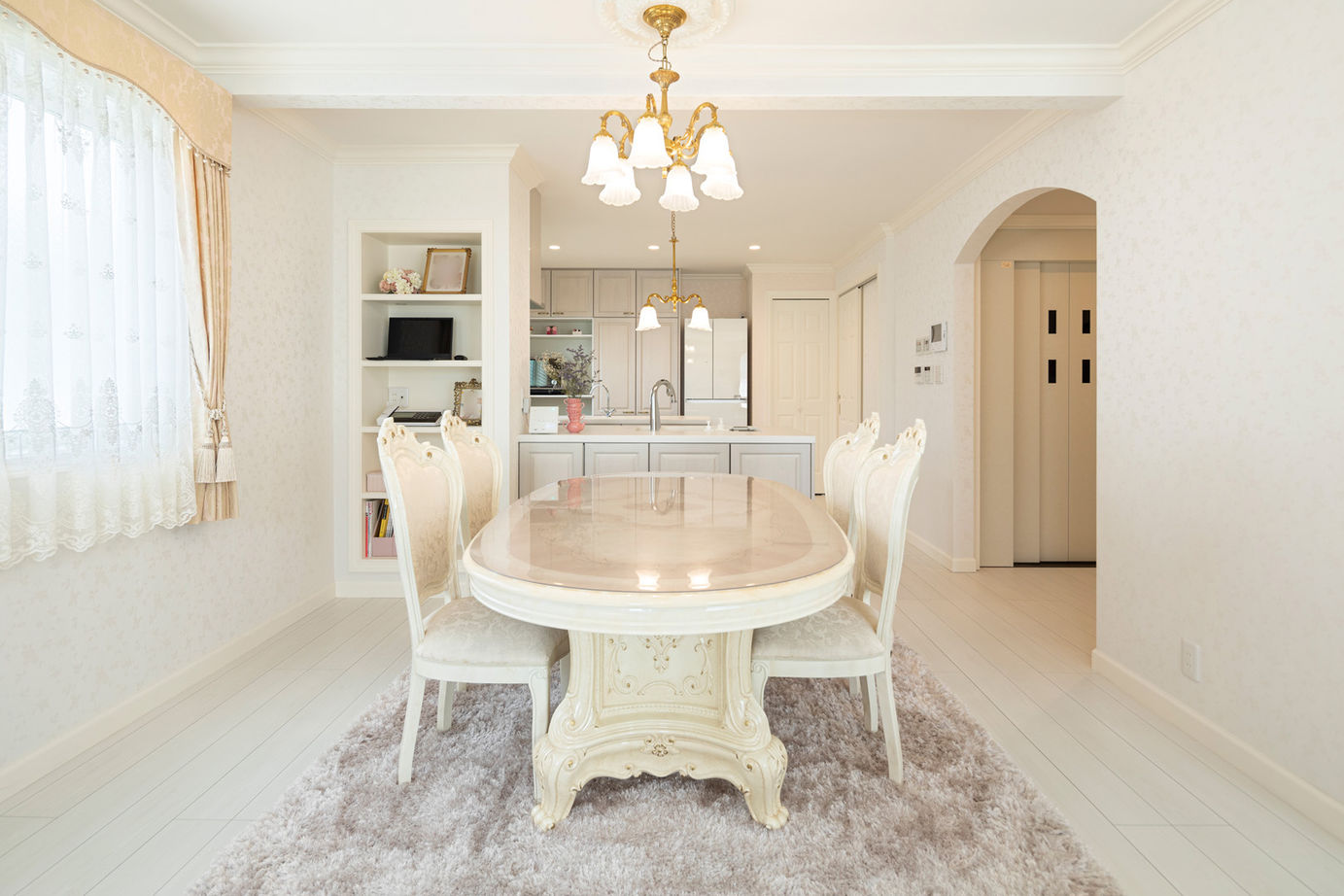 ロビンスジャパン 【4000万円～/68.1坪/3階建て】ヨーロッパの高級邸宅を再現した、瀟洒な美術館のような3階建ての建築実例画像5