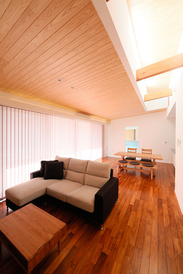 大政建築 【2000万円台/平屋/間取り図】ビルトインガレージのある平屋。塗り壁や無垢材を活かした、和モダンの平屋の建築実例画像4