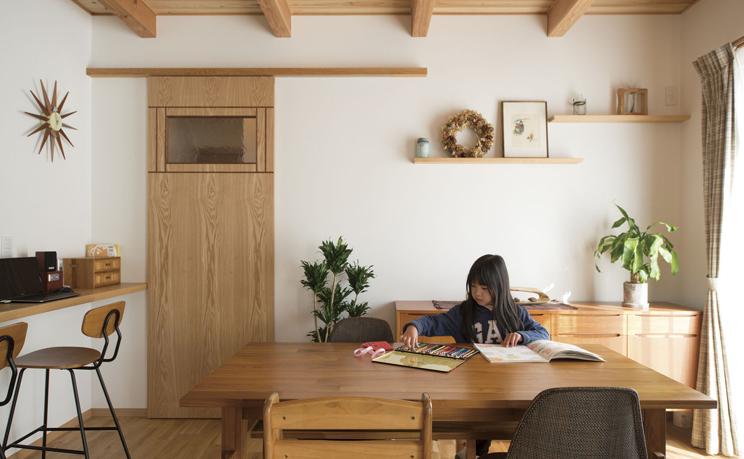 大政建築 【2000万円台/40坪台/理想の間取り/ガレージ/駐車2台可】自然に溶け込む、アウトドアライフを楽しむ住まいの建築実例画像6