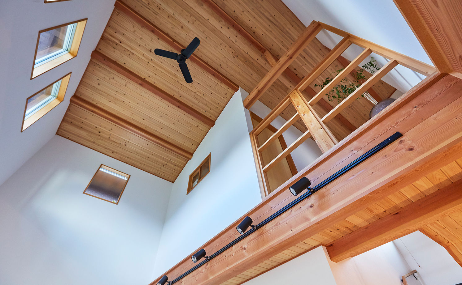 大政建築 【2000万円台/40坪台/理想の間取り/ガレージ/駐車2台可】自然に溶け込む、アウトドアライフを楽しむ住まいの建築実例画像12