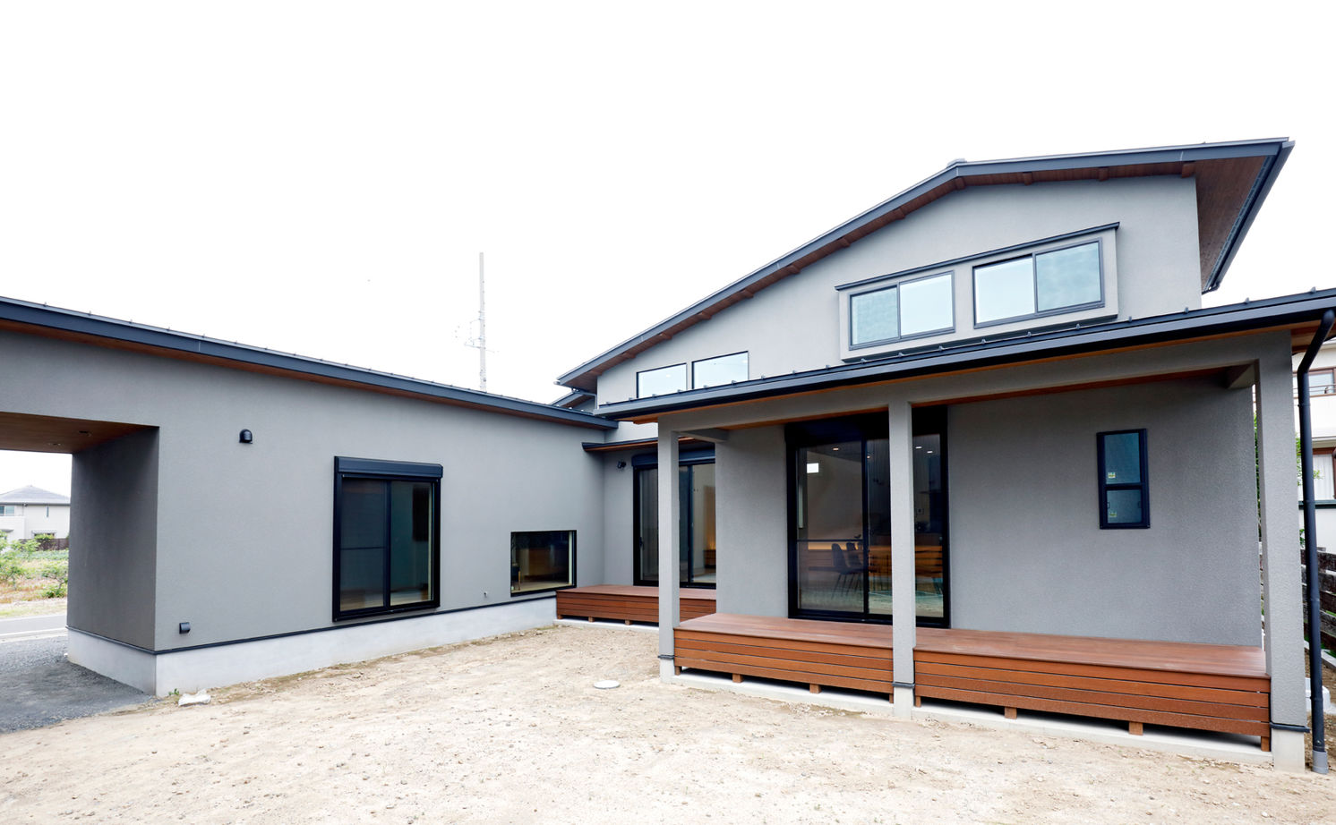 大政建築 【岐阜市/中庭/ビルトインガレージ/間取り図】手仕事感のある造作家具も随所に。天然木のモダンスタイルの建築実例画像7