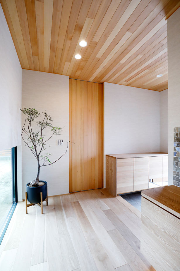 大政建築 【岐阜市/中庭/ビルトインガレージ/間取り図】手仕事感のある造作家具も随所に。天然木のモダンスタイルの建築実例画像18