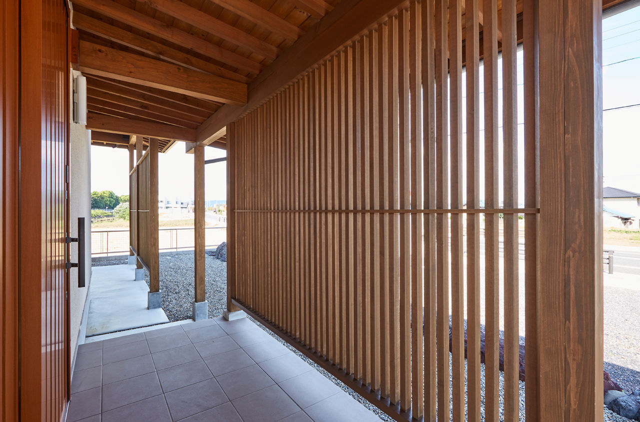 大政建築 【平屋/和モダン/理想の間取り】ゆとりある縁側やウッドデッキが心地よい、和の趣を感じる平屋の住まいの建築実例画像10