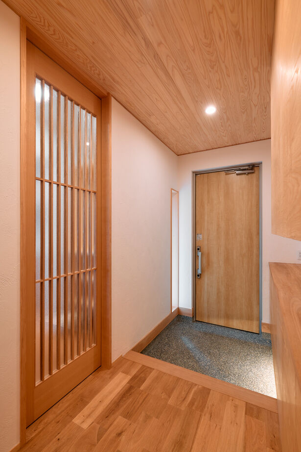 大政建築 【岐阜県/3000万円台/和モダン/ガレージ/間取図有】天然素材にこだわった、空気の違いを感じる和モダンな家の建築実例画像15