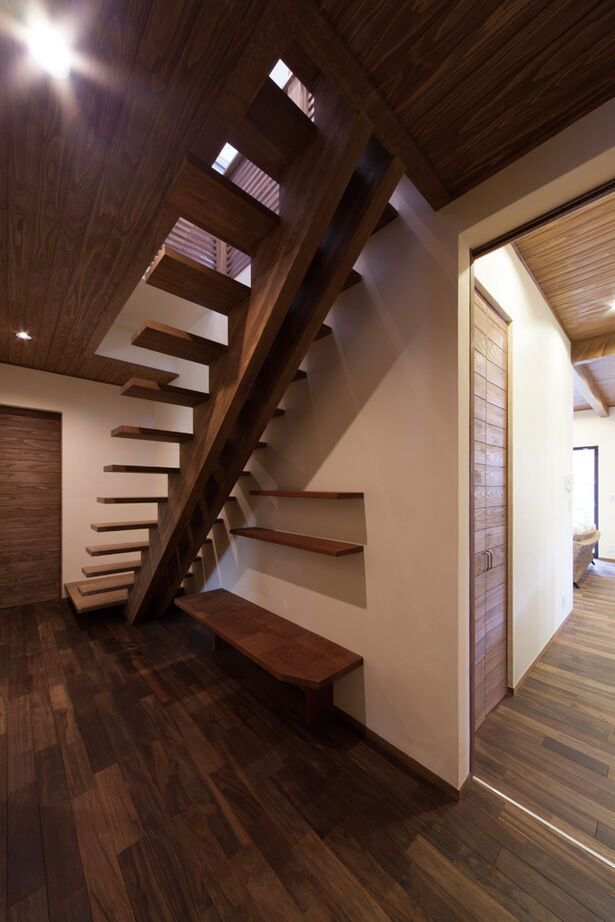 大政建築 【山県市｜ガレージハウス】和とアジアンの融合。動線や収納にこだわった間取りで家事のしやすい家にの建築実例画像4