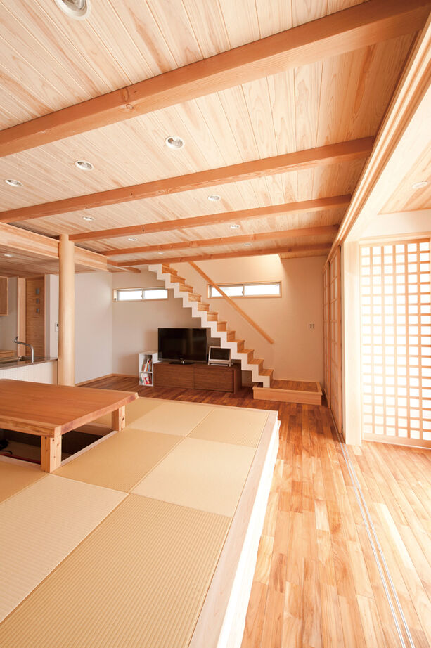 大政建築 【岐阜市｜小上がりの畳スペースが中心の間取り】リビングは不要！畳スペースが家族だんらんの場所の建築実例画像4
