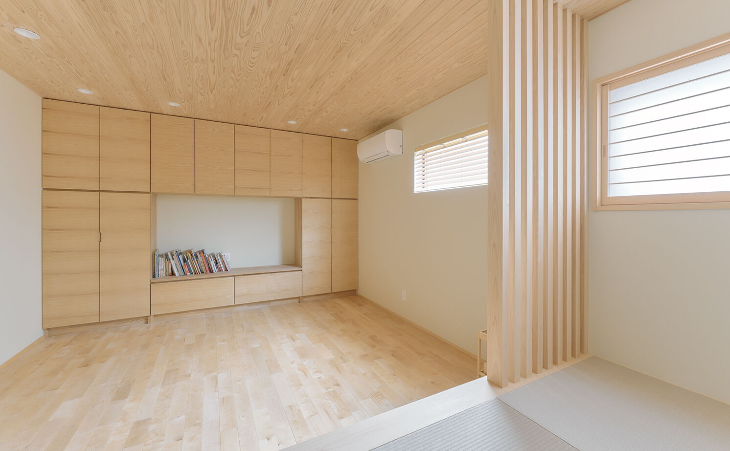 大政建築 【愛知県/和モダン/自然素材】住宅地で素材感と開放感を楽しむ、無垢材や漆喰の質感が際立つ和モダンな家の建築実例画像14