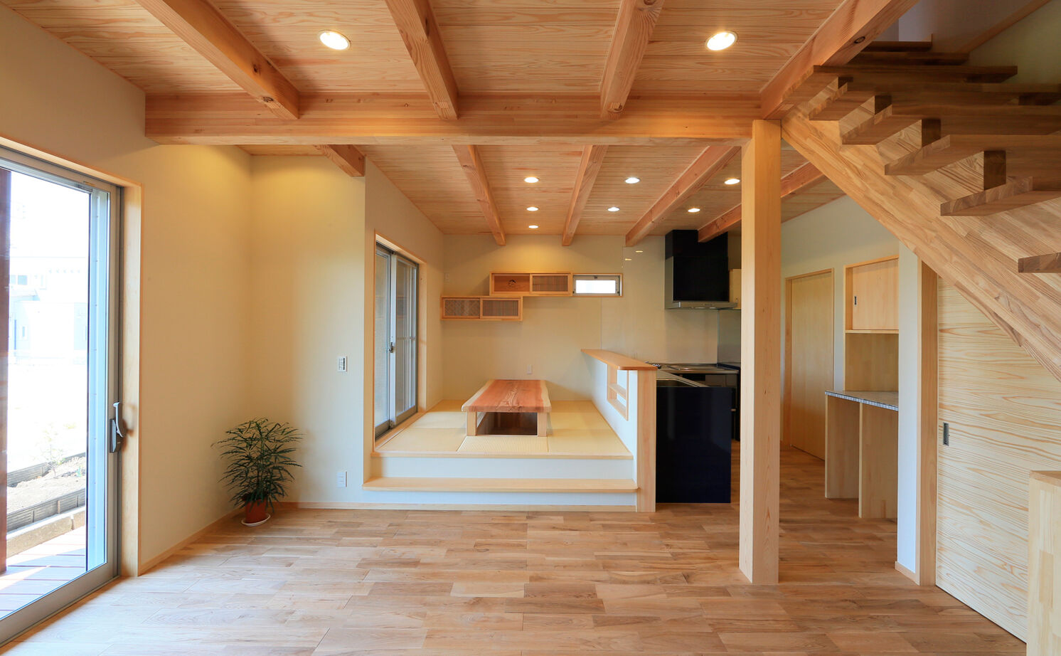 大政建築 【岐阜市｜和モダン｜暮らしやすい間取り】旧宅の思い出を残して。風情ある格子や石畳が印象的な家の建築実例画像3