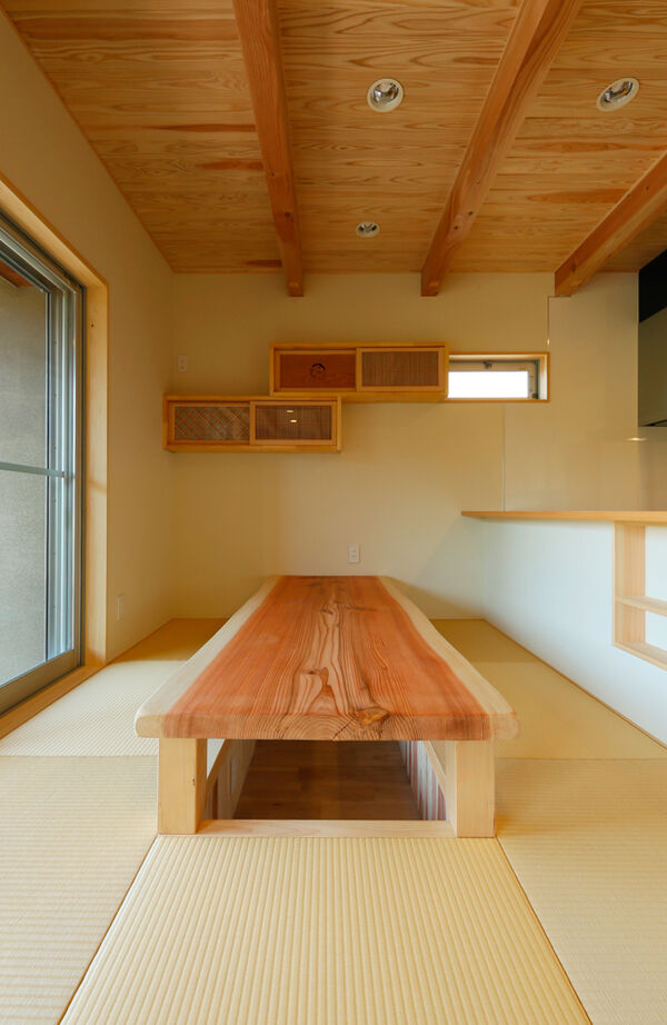 大政建築 【岐阜市｜和モダン｜暮らしやすい間取り】旧宅の思い出を残して。風情ある格子や石畳が印象的な家の建築実例画像4