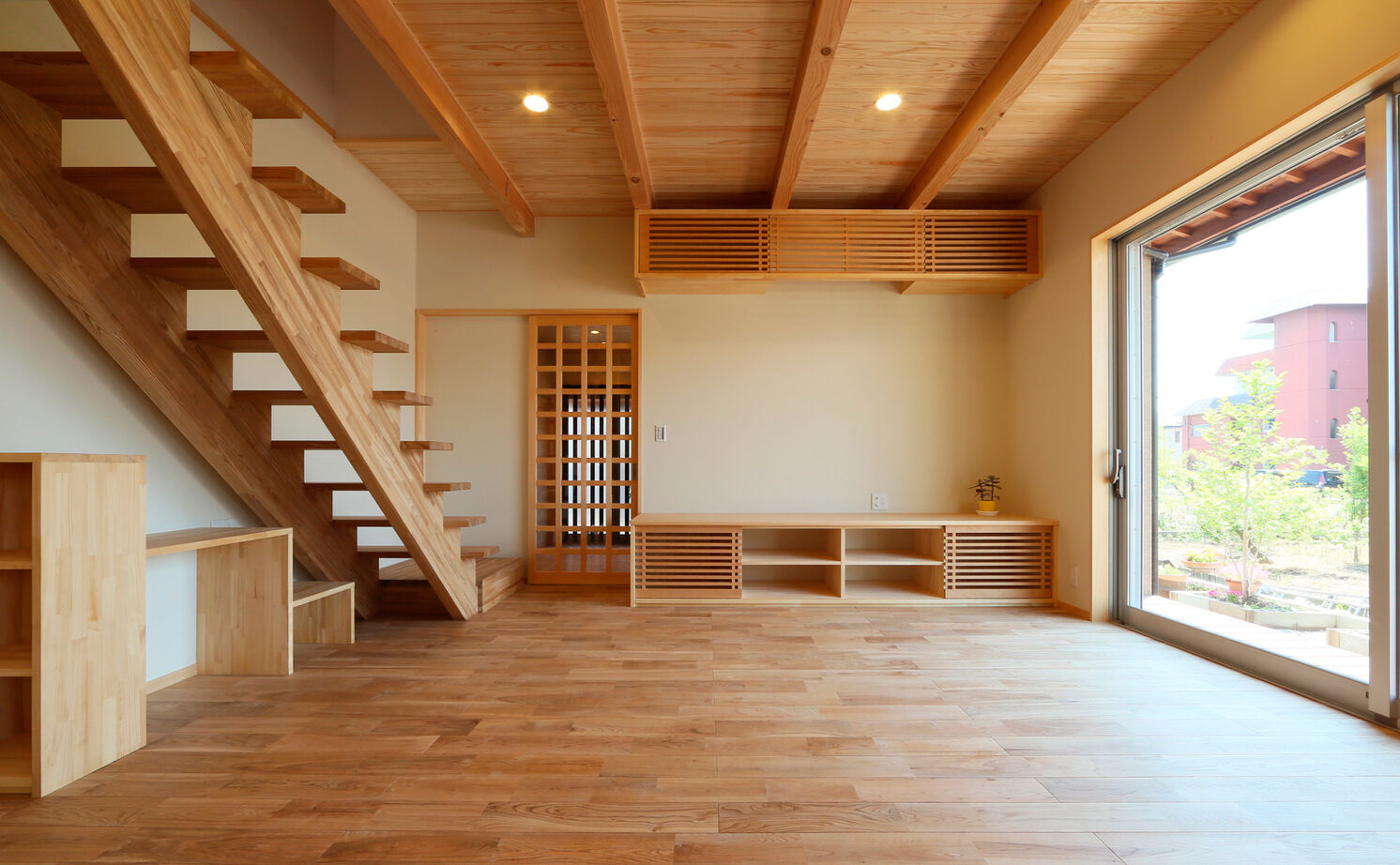 大政建築 【岐阜市｜和モダン｜暮らしやすい間取り】旧宅の思い出を残して。風情ある格子や石畳が印象的な家の建築実例画像5