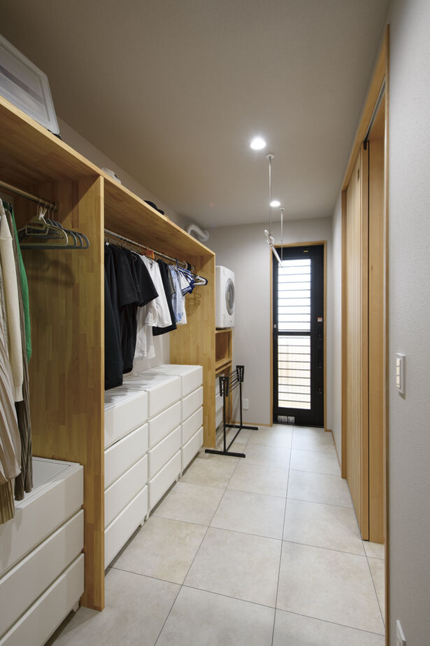 大政建築 【2000万円台/平屋/店舗併用/30坪台/間取り図】素材感豊かな造作家具が馴染む、動線にこだわった平屋建ての建築実例画像12