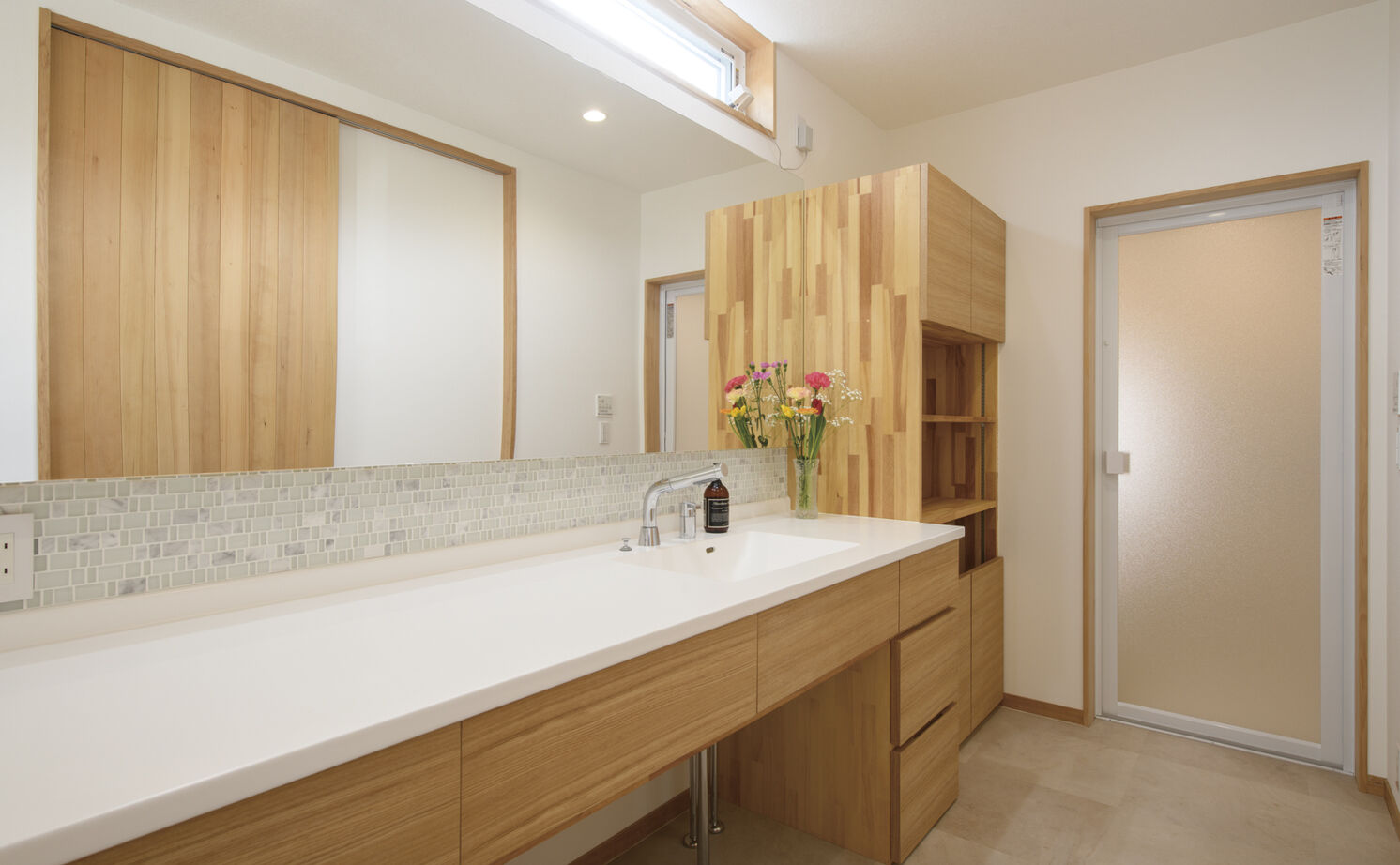 大政建築 【三重/2000万円台/平屋/和モダン/30坪台】木の温もりと職人の手仕事が活きた、アトリエのある平屋の住まいの建築実例画像12