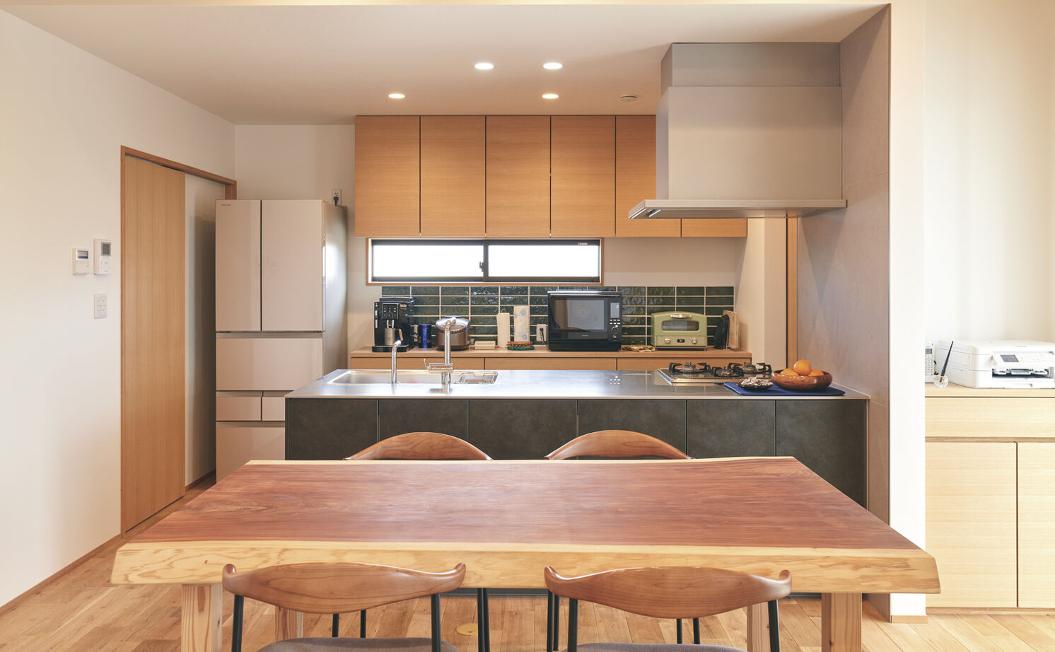 大政建築 【愛知県/3000万円台/薪ストーブ/間取図有】旅館のような非日常感を楽しむ、木や土の素材感が活きた住まいの建築実例画像3