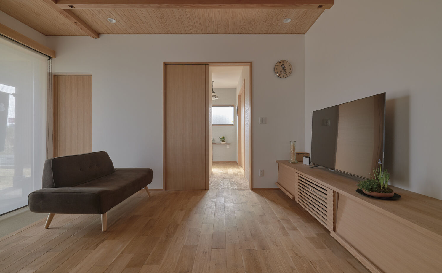 大政建築 【愛知県/3000万円台/薪ストーブ/間取図有】旅館のような非日常感を楽しむ、木や土の素材感が活きた住まいの建築実例画像5