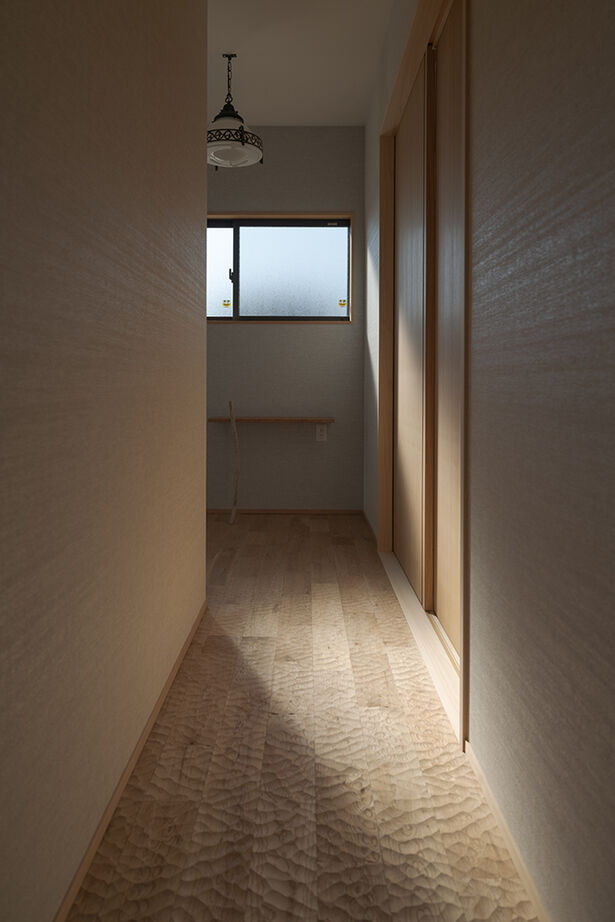 大政建築 【愛知県/3000万円台/薪ストーブ/間取図有】旅館のような非日常感を楽しむ、木や土の素材感が活きた住まいの建築実例画像8