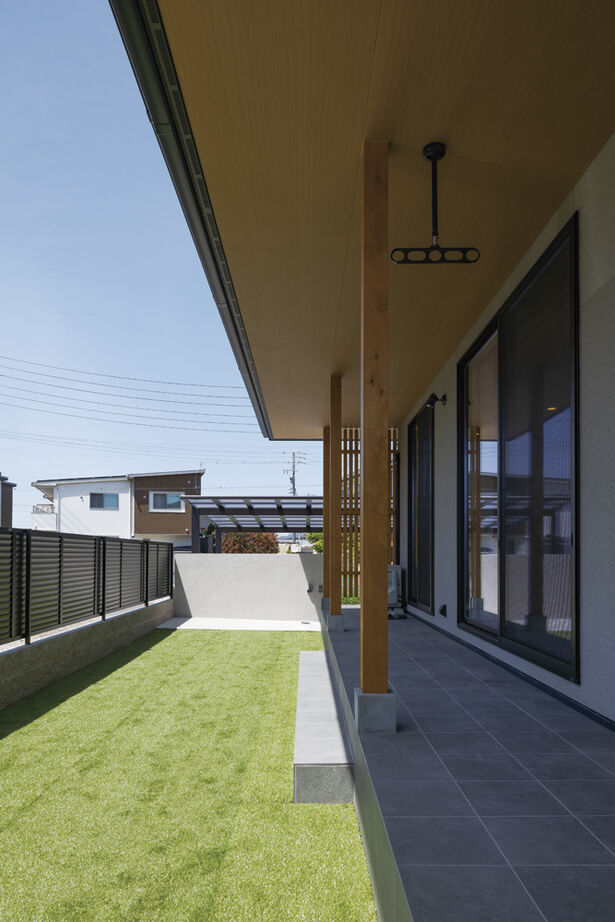 大政建築 【愛知県/2000万円台/和モダン/間取図有】深い軒が風格を演出。造作建具や窓の高さをそろえた美しい住空間の建築実例画像7