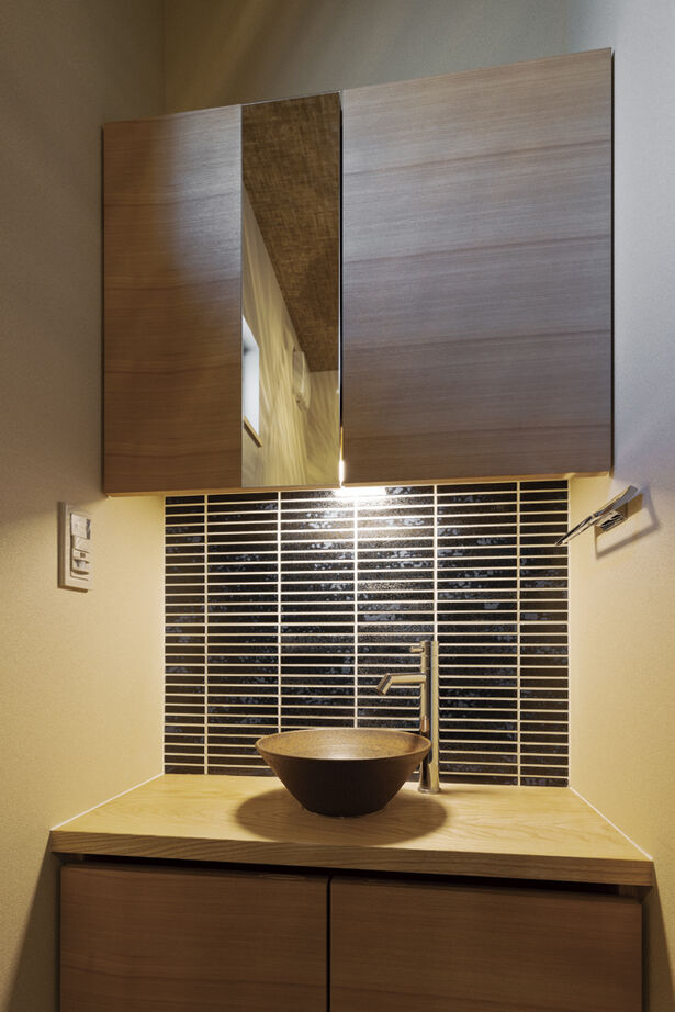 大政建築 【愛知県/2000万円台/和モダン/間取図有】深い軒が風格を演出。造作建具や窓の高さをそろえた美しい住空間の建築実例画像12