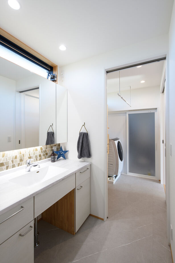 大政建築 【岐阜県/2000万円台/ナチュラルモダン/間取図有】造作家具がなじむ、天然木の濃淡を活かした美しい住空間の建築実例画像8