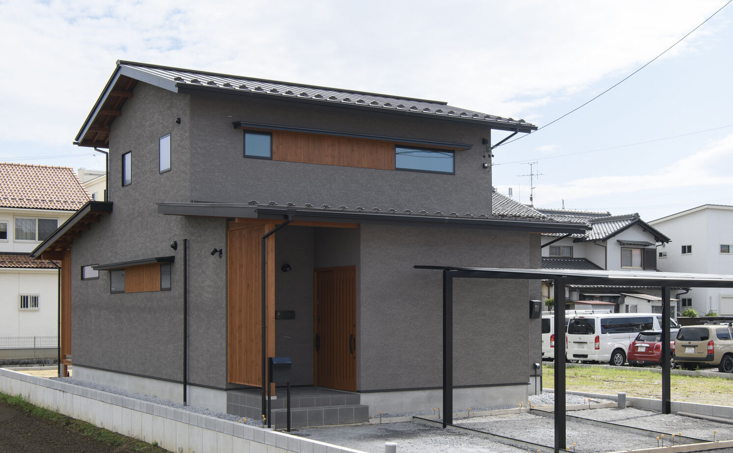 大政建築 【岐阜県/2000万円台/自然素材/間取図有】木や漆喰の質感が活きた住空間。快適な家事動線も実現の建築実例画像2