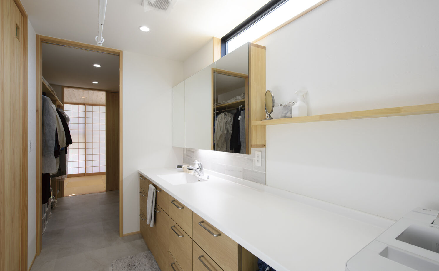 大政建築 【岐阜県/2000万円台/自然素材/間取図有】木や漆喰の質感が活きた住空間。快適な家事動線も実現の建築実例画像11