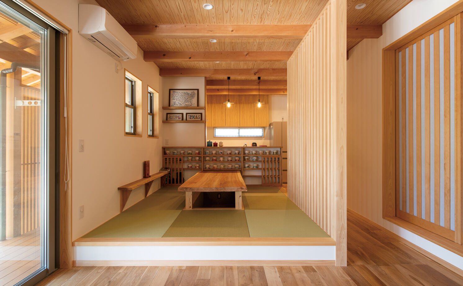 大政建築 【岐阜県/2000万円台/和モダン/間取図有】縁側をアウトドアリビングに。木の素材感と和の趣あふれる家の建築実例画像5