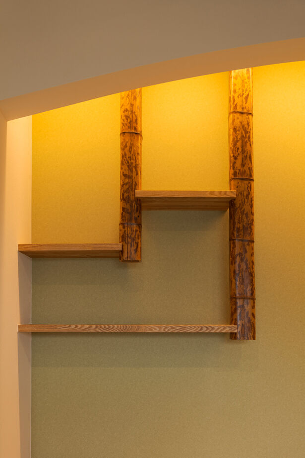 大政建築 【岐阜県/和モダン/借景/畳リビング】丸窓から桜を望む、前の家の面影を残した和の趣あふれる住まいの建築実例画像5