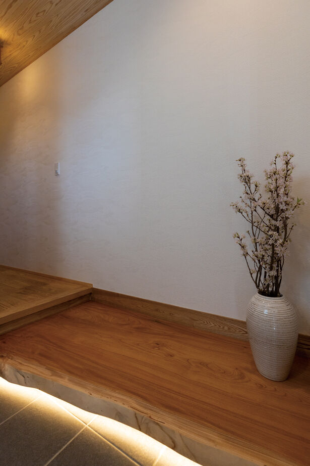 大政建築 【岐阜県/和モダン/借景/畳リビング】丸窓から桜を望む、前の家の面影を残した和の趣あふれる住まいの建築実例画像9