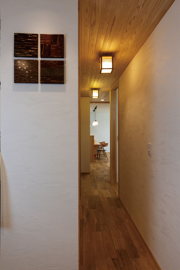 大政建築 【岐阜県/和モダン/借景/畳リビング】丸窓から桜を望む、前の家の面影を残した和の趣あふれる住まいの建築実例画像10