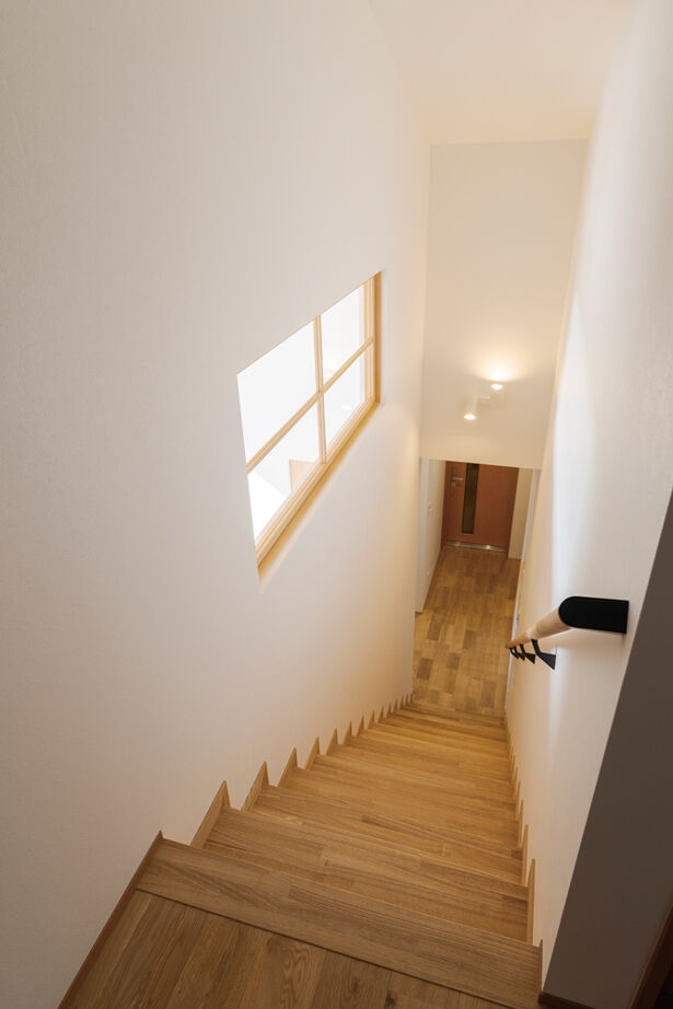 大政建築 【岐阜県/2000万円台/ナチュラル/防音室/間取図有】光と風、木の心地よい質感…自然と音楽を楽しむ家の建築実例画像10