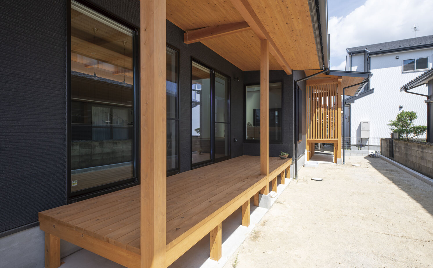 大政建築 【岐阜県/和モダン/スキップフロア】空間を立体的に活用。住宅地の細長い土地でも明るく開放的な室内を実現の建築実例画像10