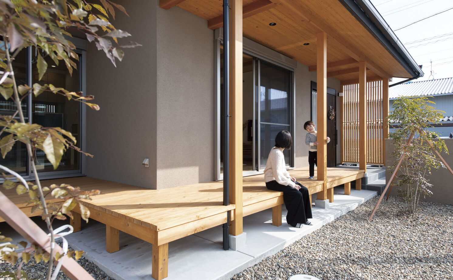 大政建築 【岐阜県/和モダン/造作家具/間取図有】家具や建具も自分たちでデザイン。「木」が引き立つ和モダンな家の建築実例画像6