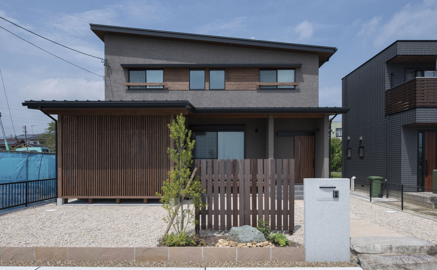 大政建築 【三重県/2000万円台/和モダン/間取図有】吹抜けリビングが開放的な、無垢材と漆喰に囲まれた心地よい家の建築実例画像1