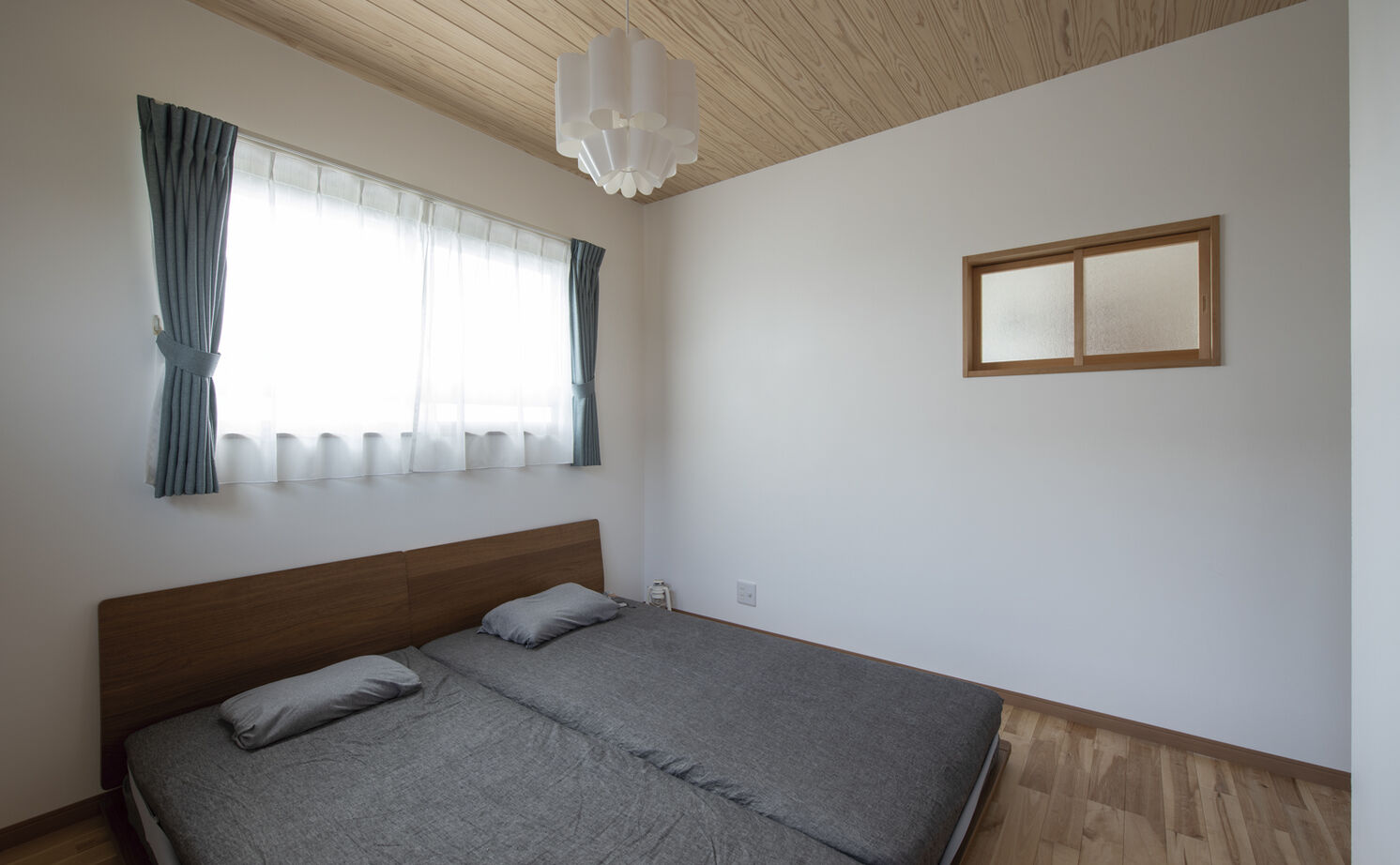 大政建築 【三重県/2000万円台/和モダン/間取図有】吹抜けリビングが開放的な、無垢材と漆喰に囲まれた心地よい家の建築実例画像9