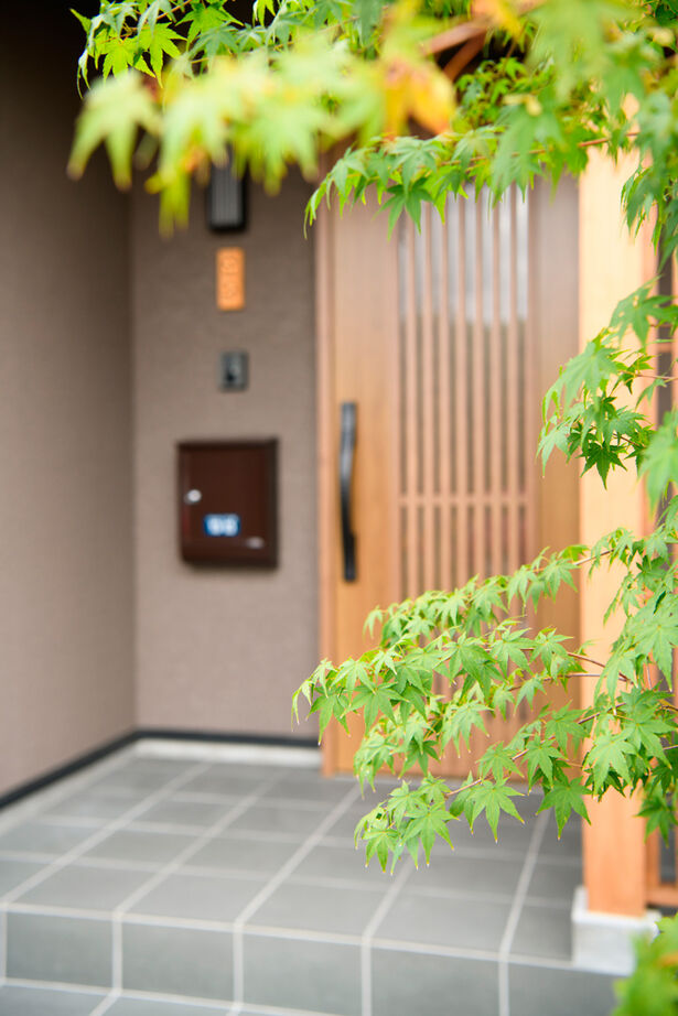 大政建築 【岐阜県/2000万円台/和モダン/間取図有】軒の深い縁側や格子で和を表現。「京都」をイメージした趣ある家の建築実例画像6