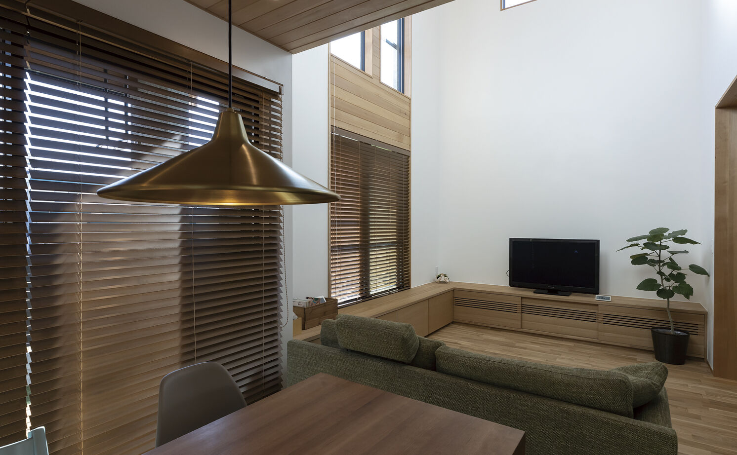 大政建築 【岐阜県/ナチュラルモダン/自然素材/間取図有】面積以上に広がりを感じる、開放感と素材感を楽しむ住まいの建築実例画像4