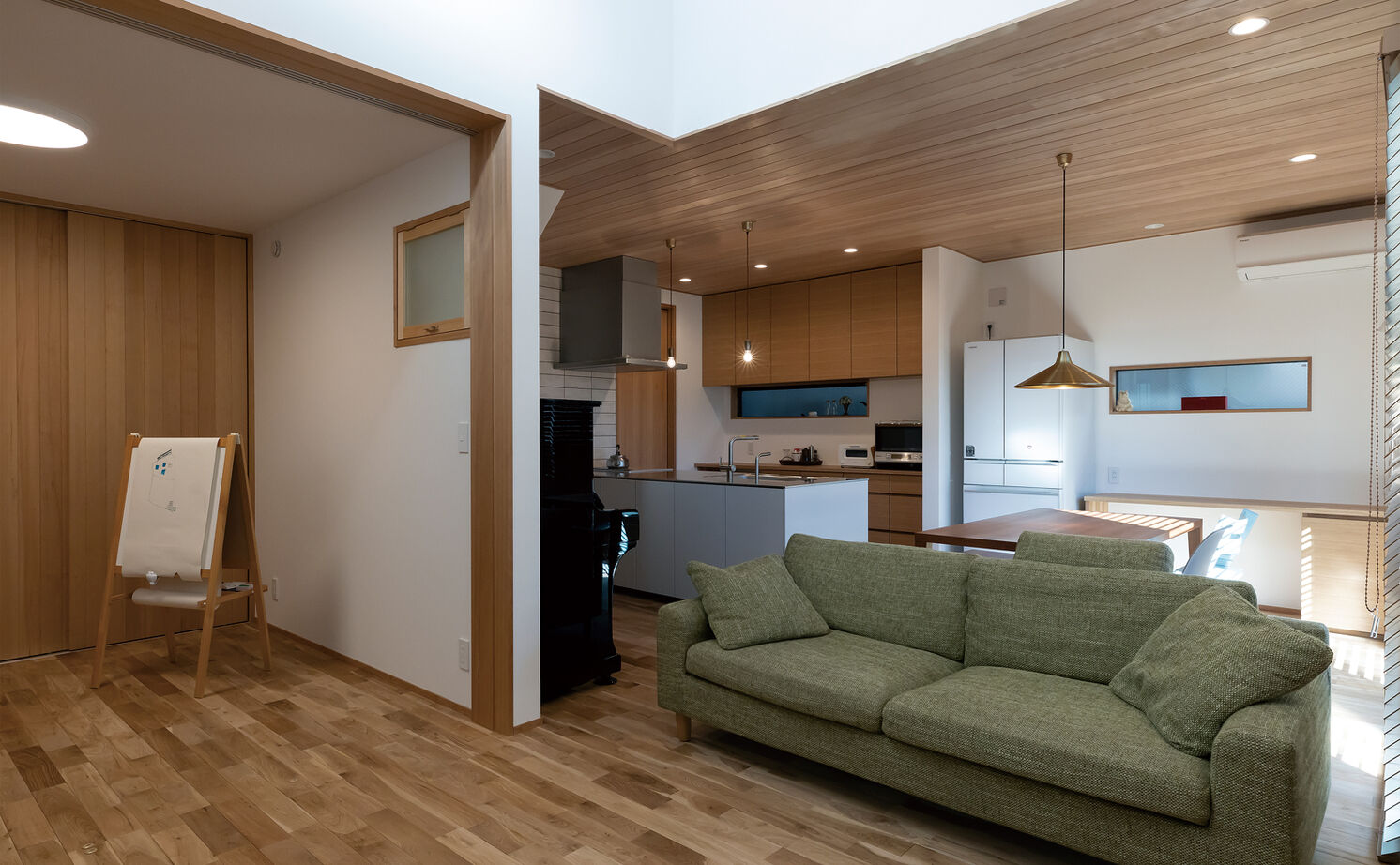 大政建築 【岐阜県/ナチュラルモダン/自然素材/間取図有】面積以上に広がりを感じる、開放感と素材感を楽しむ住まいの建築実例画像8