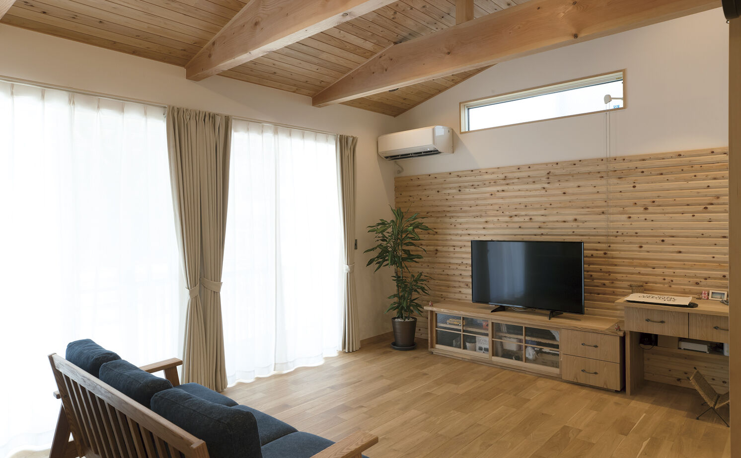 大政建築 【岐阜県/アメリカンスタイル/スキップフロア】カバードポーチや中2階の趣味スペースなど憧れを形にの建築実例画像3